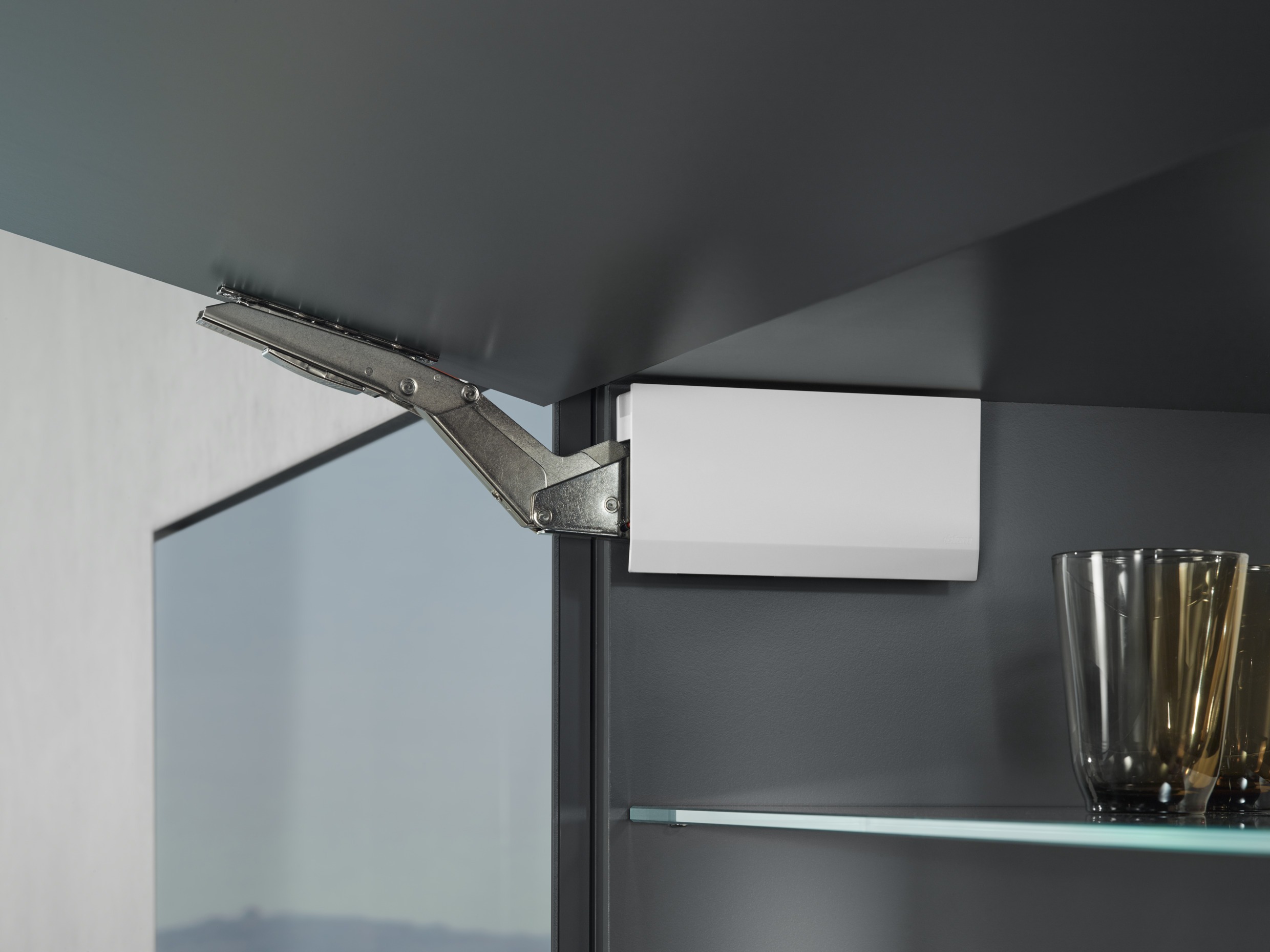 Blum Aventos HK Top - Tip-On
