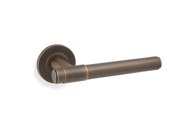 Deurkruk Plain 'Kingston' - Antiek messing - Rond rozet Ø50mm - AW241AB