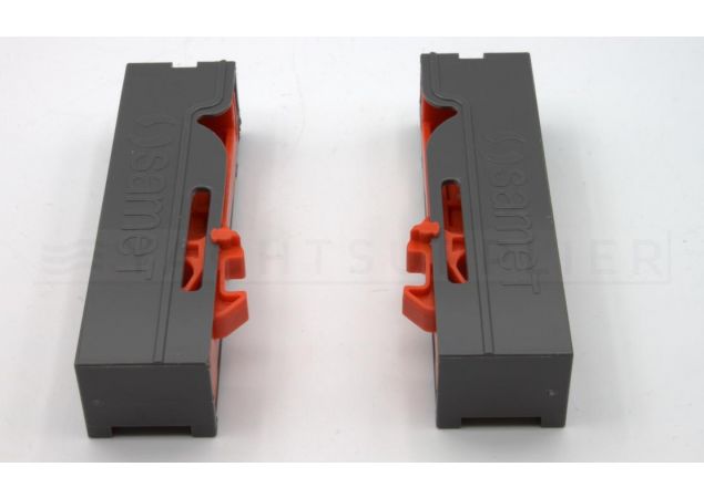 Push to open adapter set.