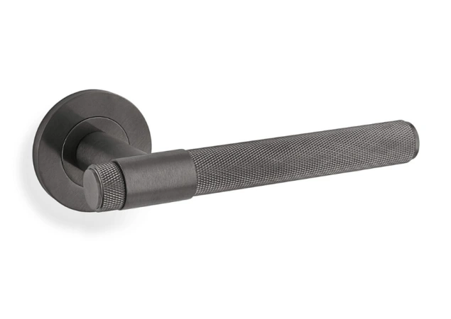 Deurkruk Knurled 'Kingston' - PVD Antraciet - Rond rozet Ø50mm - AW240DBZPVD