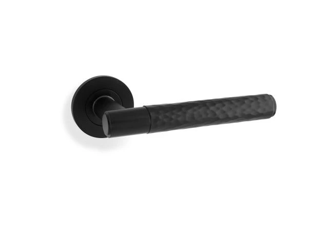 Deurkruk Hammered 'Spitfire' - Mat zwart - Rond rozet Ø50mm - AW223BL